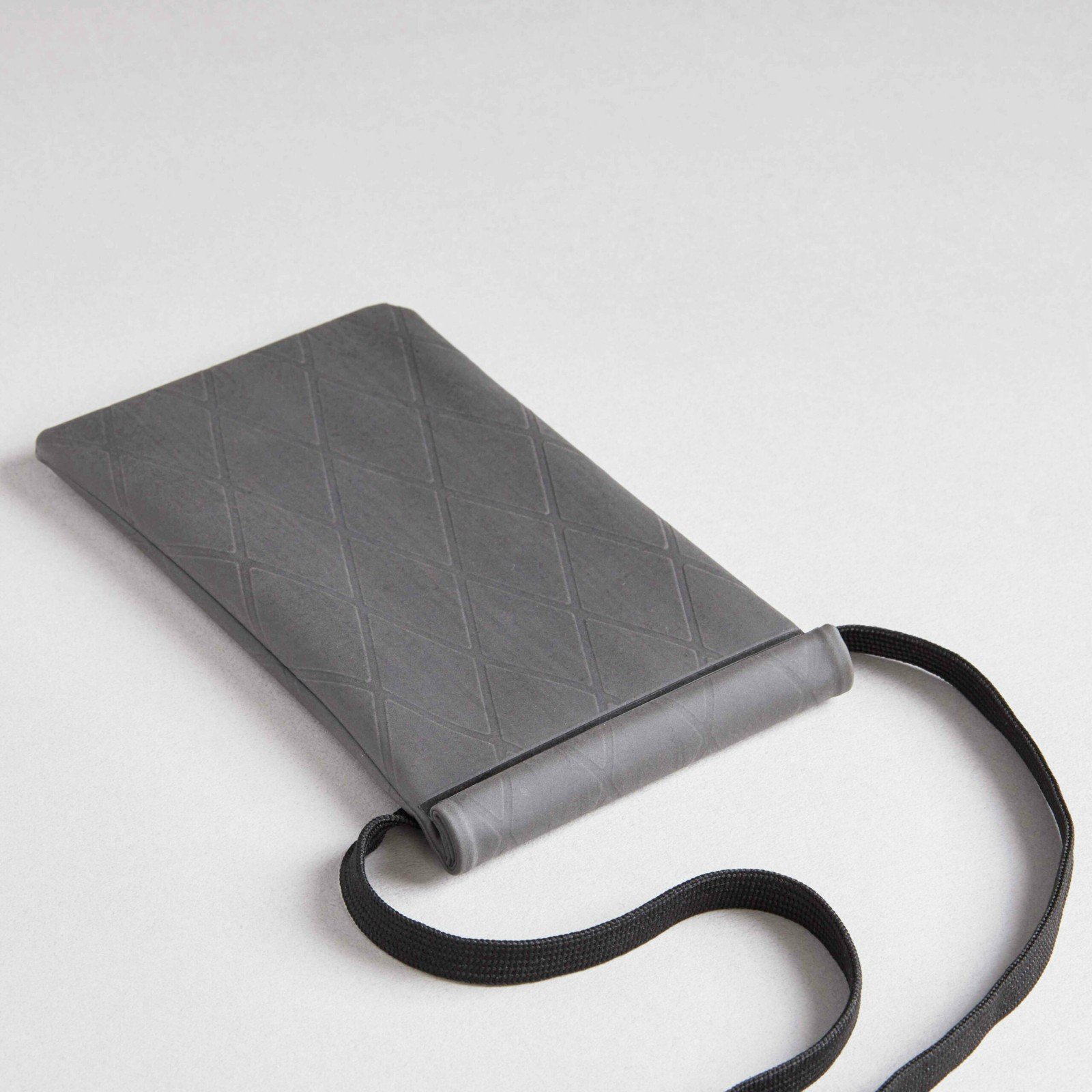 仿麂皮收納袋-格菱紋 有頸帶 (6)